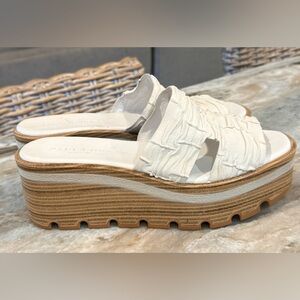 Women’s PAULA URBAN White leather chunky wedge sandals- Size 37